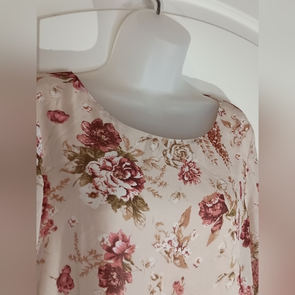 Cream Cottagecore Red Floral Feminine Boho NEINEIWU blouse Size S (#1,162) - Picture 4 of 9